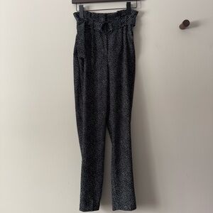 EXPRESS BLACK AND WHITE POLKA DOT ANKLE HIGH-RISE BELTED DRESS PANTS SIZE 00